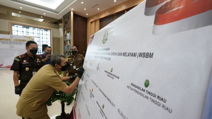 Memantapkan Reformasi Birokrasi di Riau Melalui Pembangunan ZI