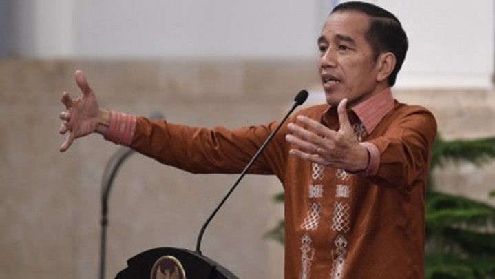Kepuasan pada Presiden Joko Widodo Turun Drastis Kepuasan pada Presiden Joko Widodo Turun Drastis