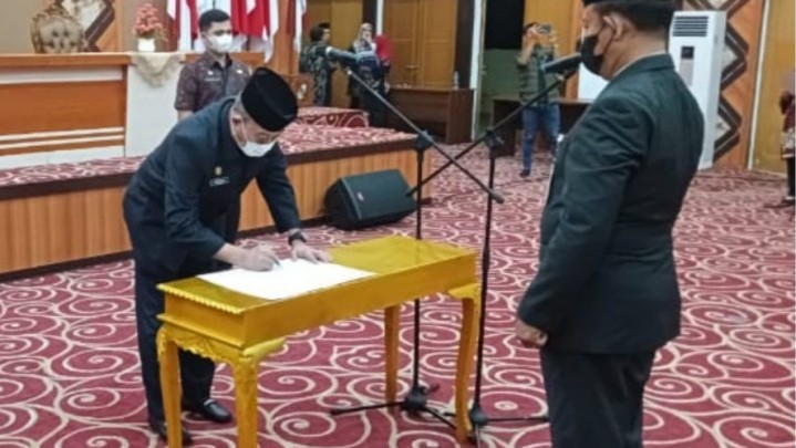 Jelang Lebaran, Wako Firdaus Lantik Pejabat Baru