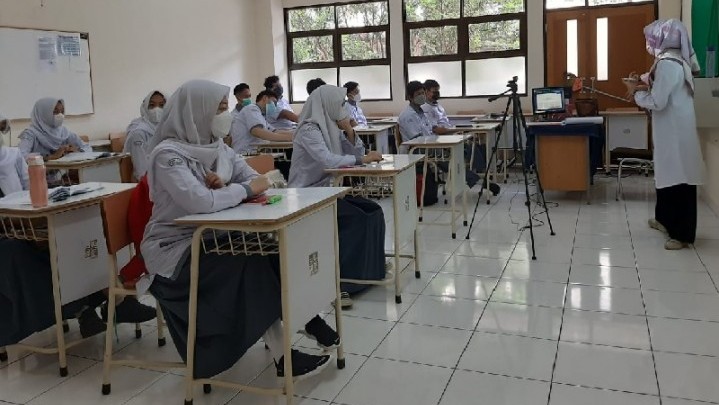 Tingkat Kelulusan Siswa SMA Tertinggi di Pekanbaru dan Kuansing Tingkat Kelulusan Siswa SMA Tertinggi di Pekanbaru dan Kuansing