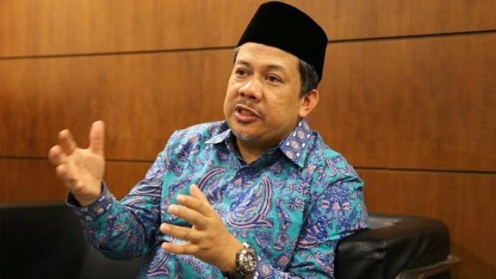 Fahri Hamzah Minta Presiden Pecat Menteri yang Mulai Kampanye Pilpres Fahri Hamzah Minta Presiden Pecat Menteri yang Mulai Kampanye Pilpres