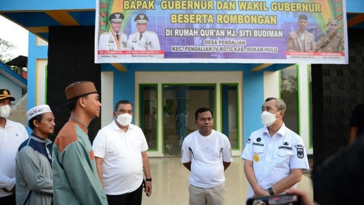 Honor Guru Tahfiz Kata Gubri Syamsuar Dibantu Pemprov Riau Honor Guru Tahfiz Kata Gubri Syamsuar Dibantu Pemprov Riau