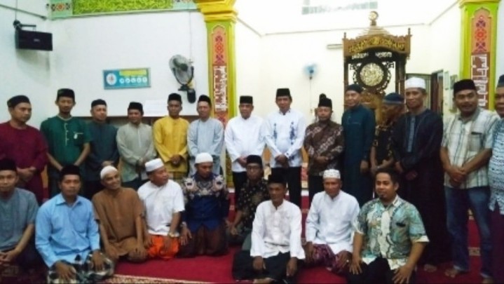 Wagubri Edy Natar Halal bi Halal Bersama Jamaah Masjid Nurul Iman Pekanbaru