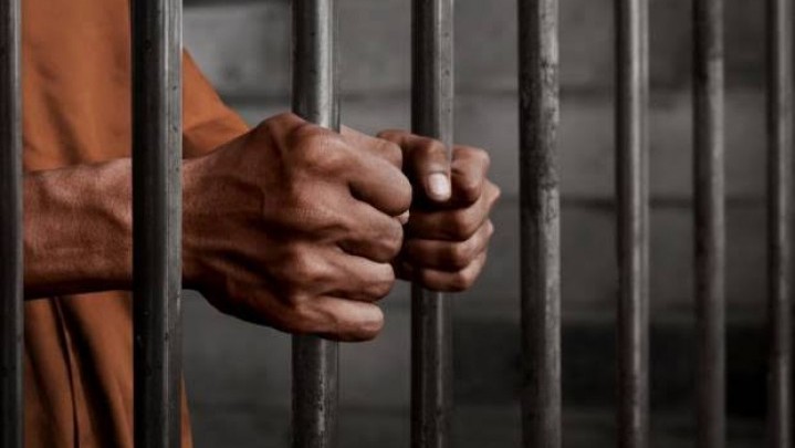 Polisi Gelandang Begal di Sekupang Batam yang Gunakan Mobil Saat Beraksi Polisi Gelandang Begal di Sekupang Batam yang Gunakan Mobil Saat Beraksi