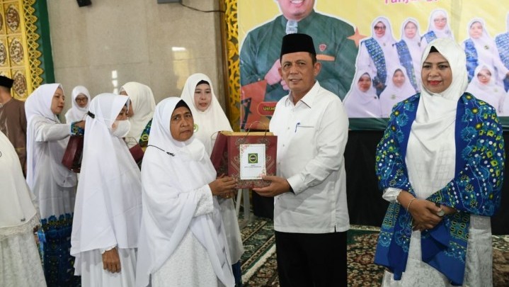 Tahun Depan Gubernur Ansar Berharap Kuota Jemaah Haji Kepri Bertambah Tahun Depan Gubernur Ansar Berharap Kuota Jemaah Haji Kepri Bertambah
