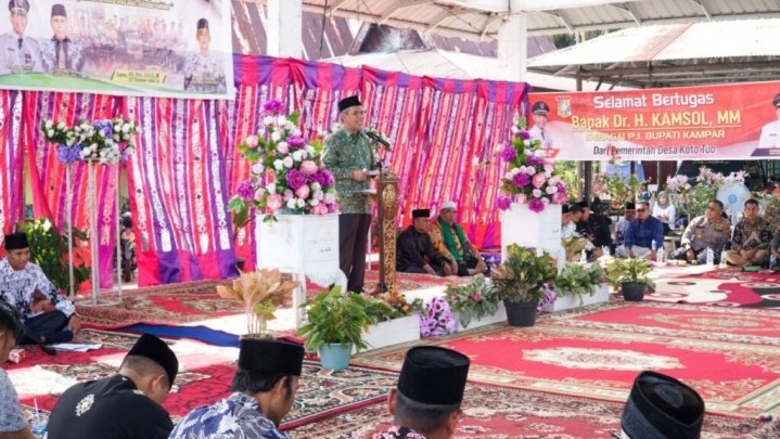 Pj Bupati Kampar Mengaku Prihatin Penghasilan Guru Honor