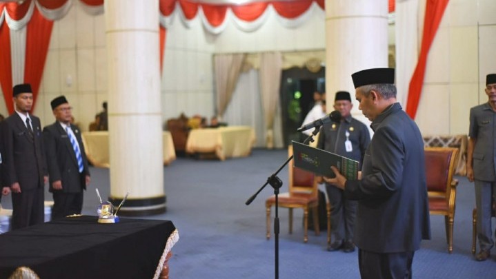 Perdana, Dr. Kamsol Lantik Pejabat Fungsional di Lingkungan Pemda Kampar Perdana, Dr. Kamsol Lantik Pejabat Fungsional di Lingkungan Pemda Kampar