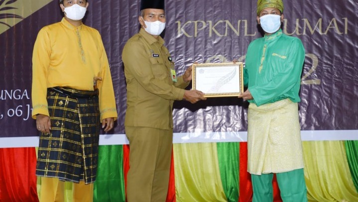 BKD Siak Terima Penghargaan Peringkat Pertama pada Kejora Award 2022 BKD Siak Terima Penghargaan Peringkat Pertama pada Kejora Award 2022