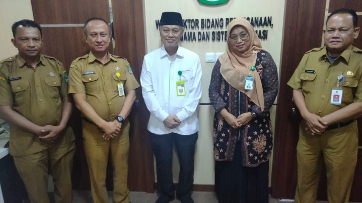 Tenaga Ahli Unri Diharapkan Bagian dari Upaya Penanggulangan Kemiskinan di Rohul Tenaga Ahli Unri Diharapkan Bagian dari Upaya Penanggulangan Kemiskinan di Rohul