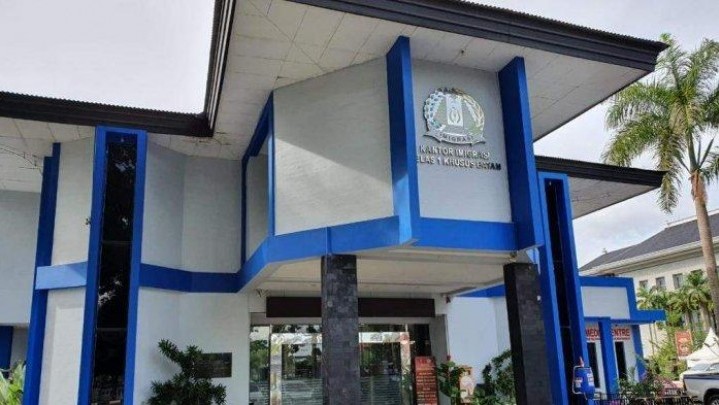 Diduga akan Jadi TKI Ilegal, Puluhan Permohonan Paspor Ditolak Kantor Imigrasi Batam Diduga akan Jadi TKI Ilegal, Puluhan Permohonan Paspor Ditolak Kantor Imigrasi Batam