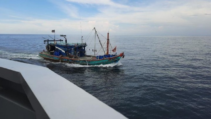 Empat Kapal Ditangkap di Selat Malaka, Diduga Tangkap Ikan Secara Ilegal Empat Kapal Ditangkap di Selat Malaka, Diduga Tangkap Ikan Secara Ilegal