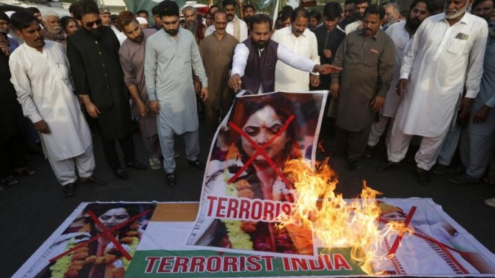 Bungkam Protes Anti-Islam, India Hancurkan Rumah Demonstran Bungkam Protes Anti-Islam, India Hancurkan Rumah Demonstran