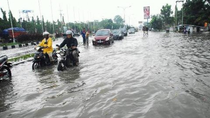 Atasi Banjir dan Sampah, Pemko Pekanbaru Akan Pinjam Alat-alat Pemprov