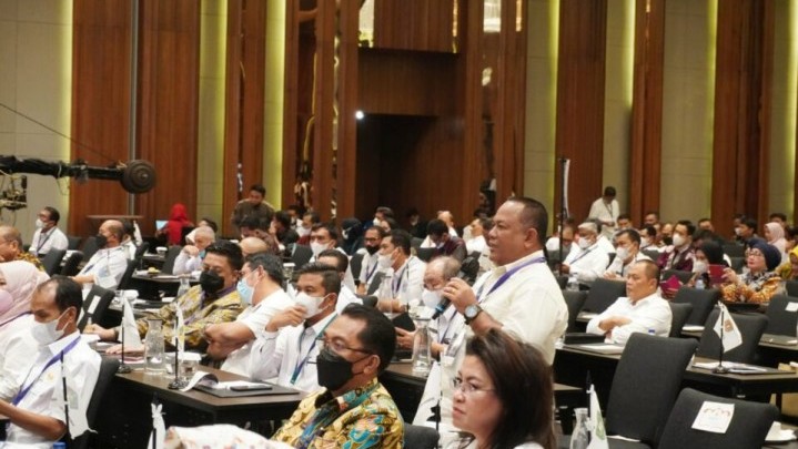 Saat Rakernas Apkasi, Sekda Kampar Ingatkan Kementerian Bantu Majukan Produk Lokal Saat Rakernas Apkasi, Sekda Kampar Ingatkan Kementerian Bantu Majukan Produk Lokal