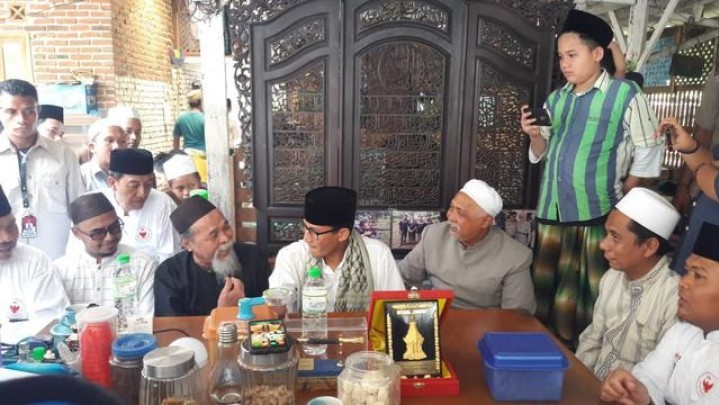 Menteri Sandiaga Ingin Santri Jadi Pengusaha Menteri Sandiaga Ingin Santri Jadi Pengusaha