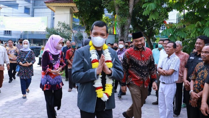 Pj Wako Muflihun Mengaku Ingin Tahu Langsung Masalah di Setiap Kecamatan Pj Wako Muflihun Mengaku Ingin Tahu Langsung Masalah di Setiap Kecamatan