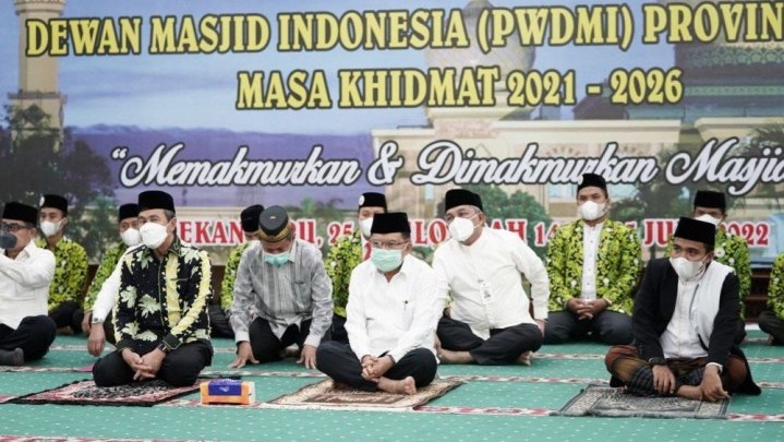 Pengurus DMI Riau Dilantik Ketum Jusuf Kalla Pengurus DMI Riau Dilantik Ketum Jusuf Kalla