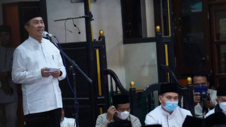 Kegiatan Sosial hingga Pendidikan Diharapkan Gubri Dapat Dijalankan di Masjid Kegiatan Sosial hingga Pendidikan Diharapkan Gubri Dapat Dijalankan di Masjid