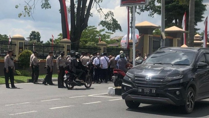 Dibubarkan Petugas, Mahasiswa Tambang akan Kembali Aksi di Mapolda Riau