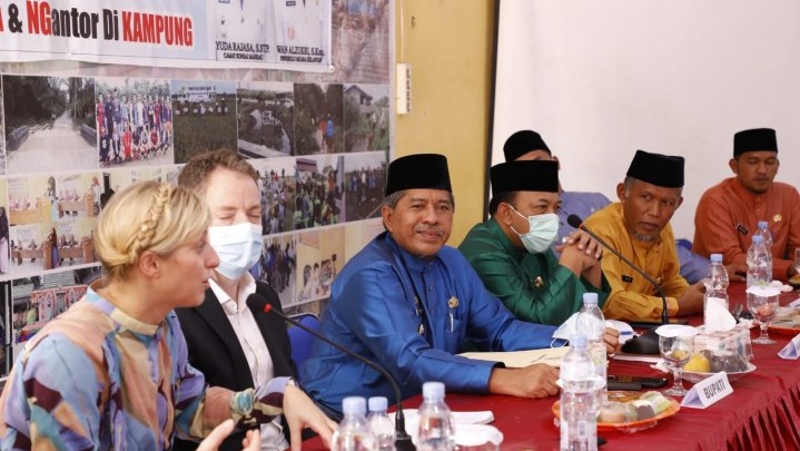 Program Bujang Kampung Siak Ditinjau Peneliti Belanda, Mengaku Pelajari Permasalah Lahan Program Bujang Kampung Siak Ditinjau Peneliti Belanda, Mengaku Pelajari Permasalah Lahan