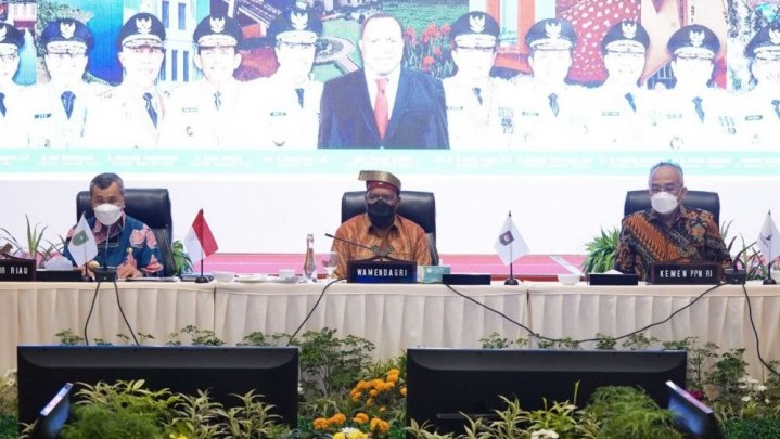 Sinergitas Pembangunan Diharapkan Terbangun dengan Pertemuan Gubernur se Sumatera di Pekanbaru Sinergitas Pembangunan Diharapkan Terbangun dengan Pertemuan Gubernur se Sumatera di Pekanbaru