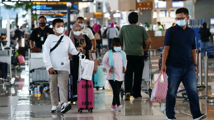 Mulai 17 Juli, Berlaku Syarat Perjalanan Wajib Booster