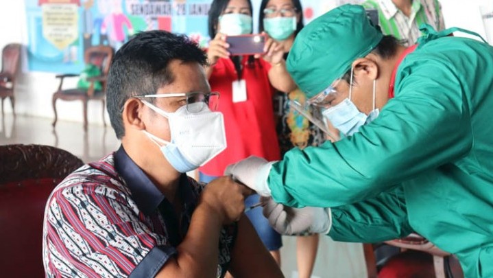 Di Riau Hanya Pekanbaru dan Dumai Capaian Vaksinasi Mencapai 100 Persen
