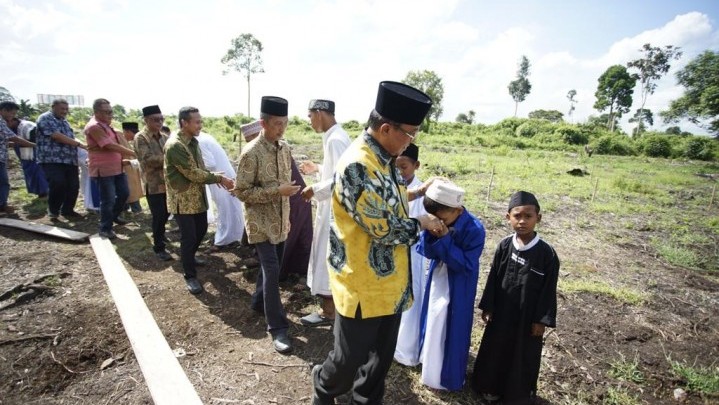 Bupati HM Wardan Targetkan Semua Imam Masjid di Inhil Hafiz Quran