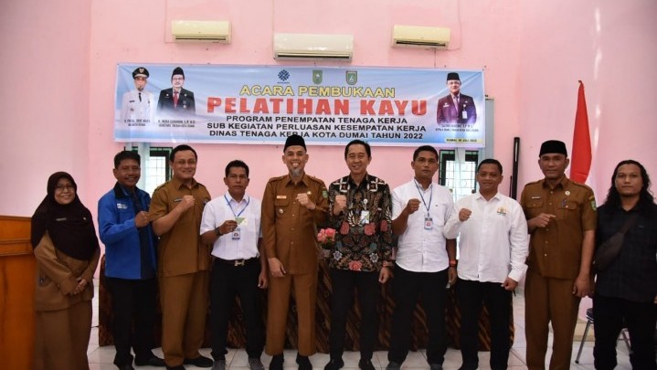 Pemko Dumai Gelar Pelatihan Kayu untuk Lahirkan Wirausahawan Baru