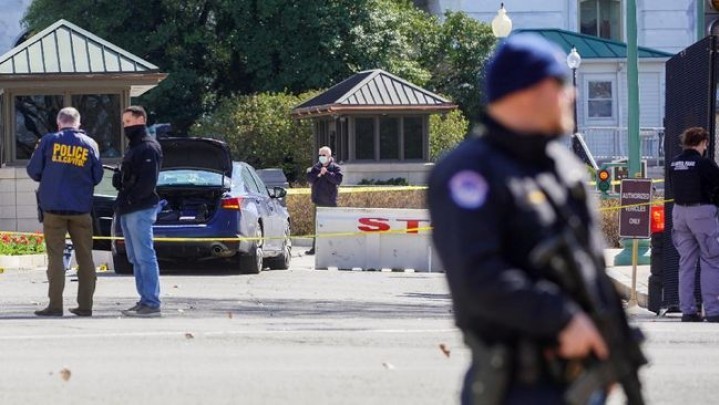 Polisi AS Keroyok Remaja Muslim Secara Brutal Polisi AS Keroyok Remaja Muslim Secara Brutal