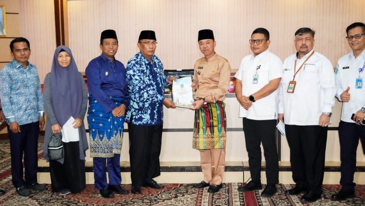 Harusnya Rohil Kata Bupati Afrizal Sintong Dapat Perhatian Khusus Pemerintah Pusat Harusnya Rohil Kata Bupati Afrizal Sintong Dapat Perhatian Khusus Pemerintah Pusat
