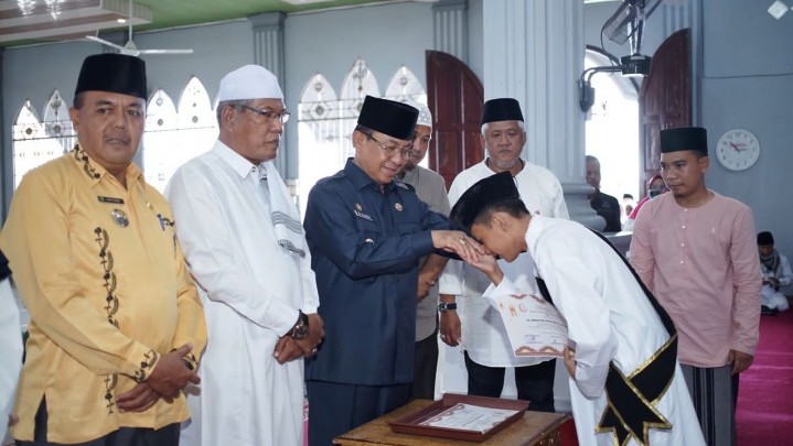Bupati HM Wardan Apresiasi Pengembangan Pendidikan Alquran di Inhil Bupati HM Wardan Apresiasi Pengembangan Pendidikan Alquran di Inhil