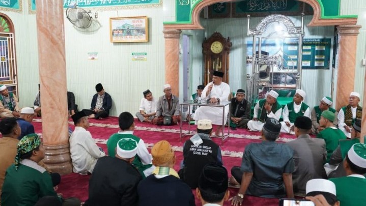 Arti Penting Gerakan Sholat Subuh Berjamaah Menurut Wagubri Edy Natar Arti Penting Gerakan Sholat Subuh Berjamaah Menurut Wagubri Edy Natar