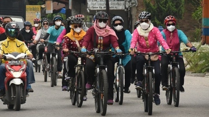 Ramaikan Gowes Merdeka 2022 dalam Rangka HUT Riau dan RI