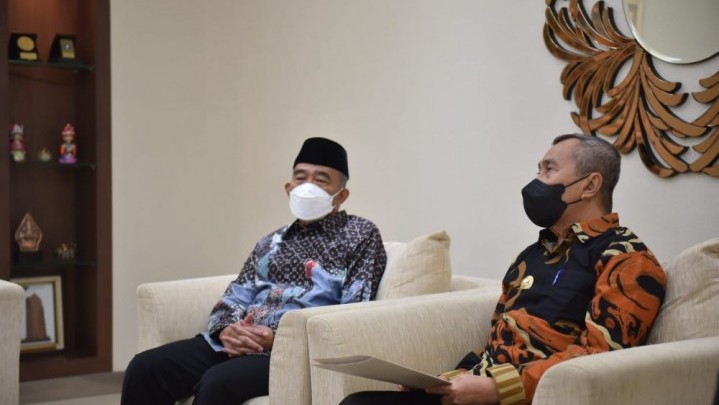 Gubri Usulkan LLDikti XVII Didirikan di Riau Gubri Usulkan LLDikti XVII Didirikan di Riau