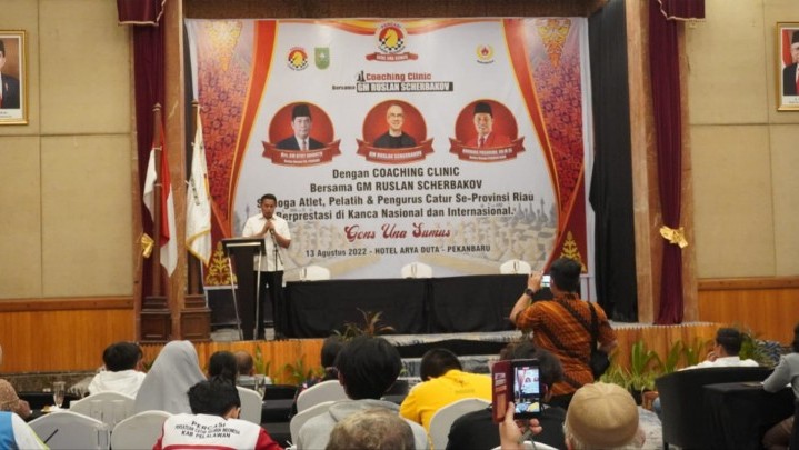 Gelar Coaching Clinic, Percasi Riau Hadirkan Grand Master Internasional Dari Rusia Ruslan Scherbakov