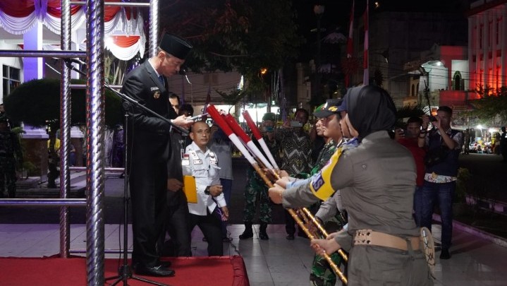 Peringatan HUT RI ke-77, Bupati Afrizal Sintong Lepas Pawai Obor Peringatan HUT RI ke-77, Bupati Afrizal Sintong Lepas Pawai Obor
