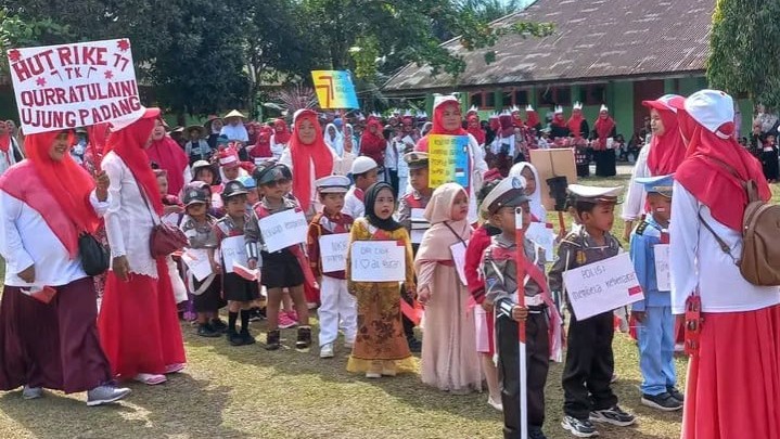 Gerak Jalan Santai Semarakkan HUT RI Di Desa Kuapan Kampar Gerak Jalan Santai Semarakkan HUT RI Di Desa Kuapan Kampar