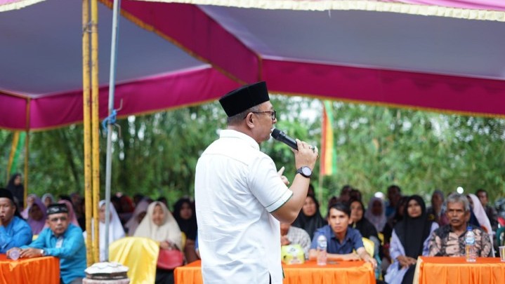 Yuyun Hidayat Desak Gaji Guru PDTA Kampar Segera Dicairkan Yuyun Hidayat Desak Gaji Guru PDTA Kampar Segera Dicairkan