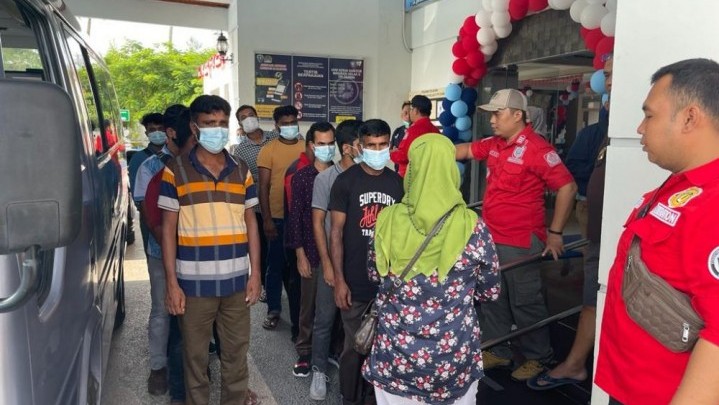 Imigrasi Dumai Amankan Puluhan Orang yang Akan Menyeberang ke Malaysia