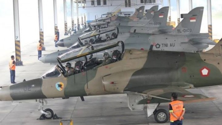 Tim Investigasi Dalami Penyebab Pesawat Hawk 100/200 Pecah Ban di Runway Lanud Roesmin Nurjadin Pekanbaru