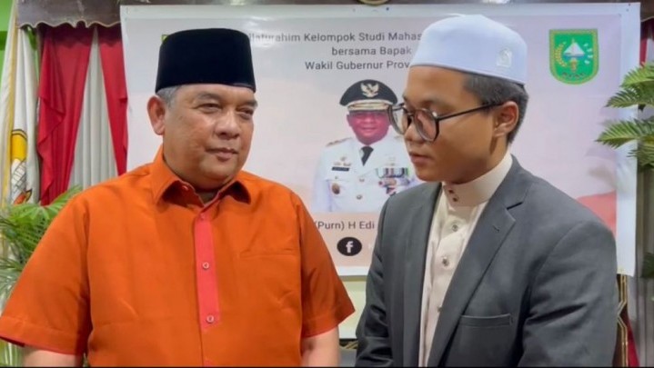 Wagubri Kembali Kunjungi Mahasiswa Riau di Al Azhar Kairo