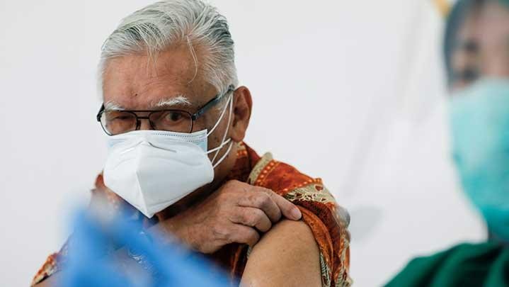 Vaksinasi Dosis Kedua Bagi Lansia di Riau Baru 59 Persen