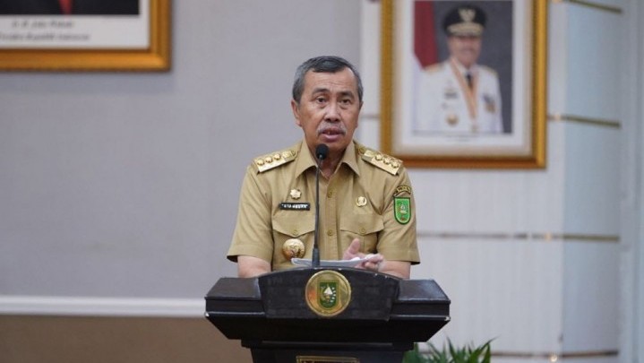 Gubri Minta Siapkan Satu Desa Percontohan Anti Korupsi Gubri Minta Siapkan Satu Desa Percontohan Anti Korupsi