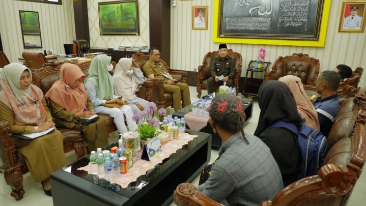 Program Satu Rumah Satu Sarjana Pemkab Siak Sebagian Dikirim ke UPI Program Satu Rumah Satu Sarjana Pemkab Siak Sebagian Dikirim ke UPI
