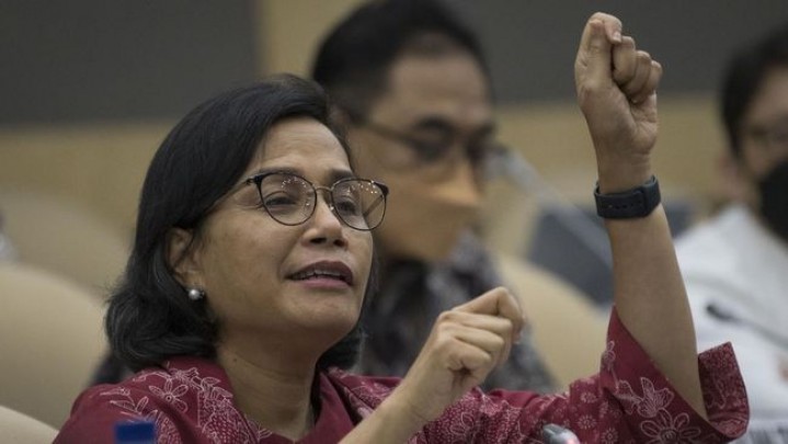 Rajin Utang dan Pangkas Subsidi Rakyat, Sri Mulyani Jangan jadi Pejabat Arogan