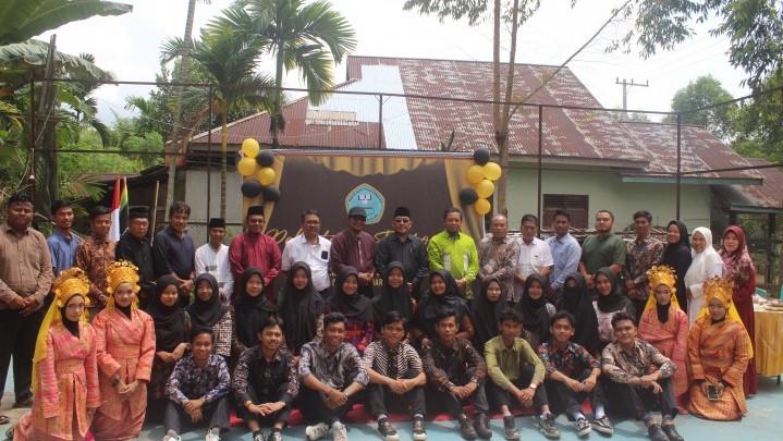 Yoga Prasetyo Dilantik Sebagai Ketua Forum Komunikasi Pemuda Kenegerian Kari 2022-2024 Yoga Prasetyo Dilantik Sebagai Ketua Forum Komunikasi Pemuda Kenegerian Kari 2022-2024