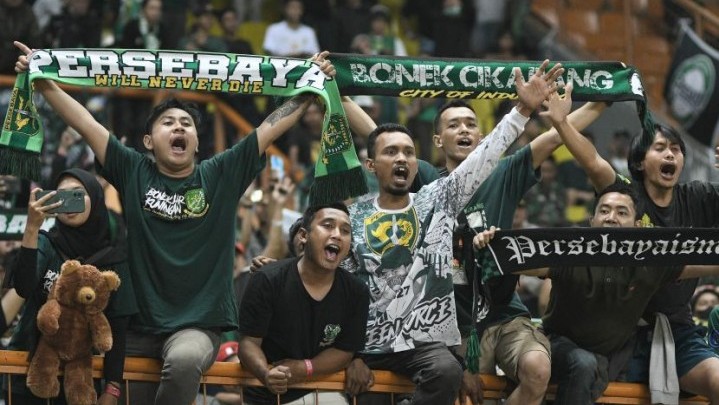 Tak Terima Persebaya Kalah dari Rans, Bonek Marah Tak Terima Persebaya Kalah dari Rans, Bonek Marah