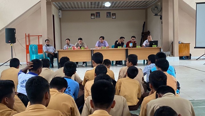 Dosen UIR Sampaikan Motivasi Belajar Bidang Teknik untuk Pelajar SMKN 1 Mandau