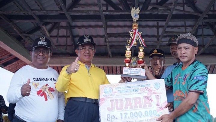 Perbaikan Lapangan Pangeran Tengku Sulung Dijanjikan Bupati HM Wardan Perbaikan Lapangan Pangeran Tengku Sulung Dijanjikan Bupati HM Wardan